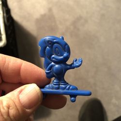 Sonic The Hedgehog Skateboard Cookie Crisp Cereal Prize Figure 1993. Blue