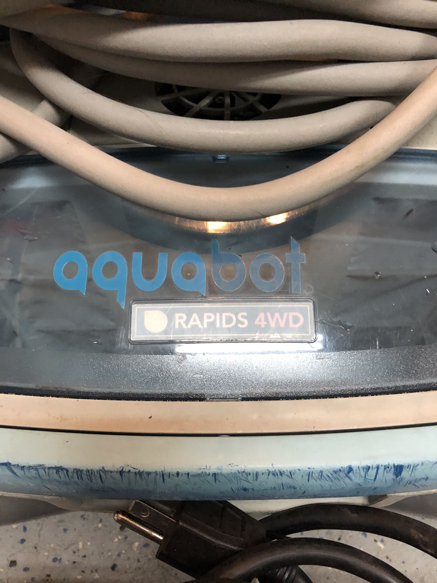 Aquabot Aqua Products Rapids 4WD above inground pool cleaner robot for