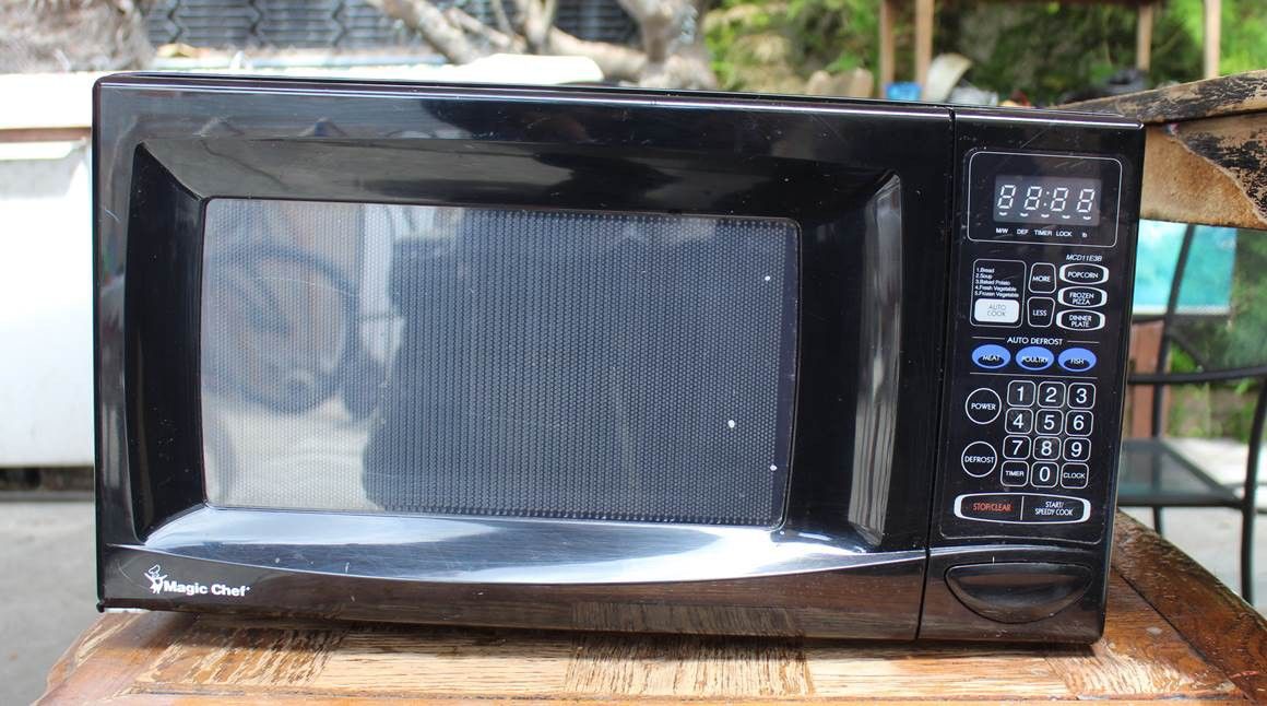Magic Chef Microwave (Used) Great Condition