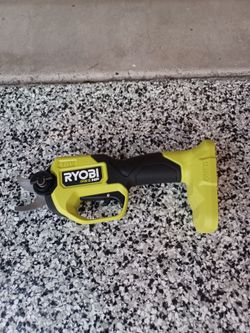 PRUNER RYOBI 18V TOOL ONLY