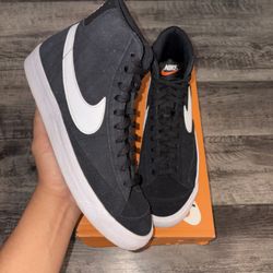 Nike Blazer Mid ‘77