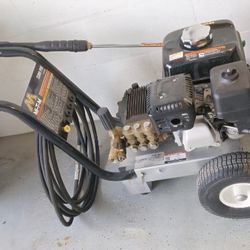 MI-T-M  Commercial Pressure Washer 