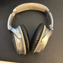 Bose QuietComfort  Wireless Bluetooth Headphones, Noise-Cancelling