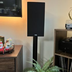 elac 2.0 bookshelfspeaker with stands