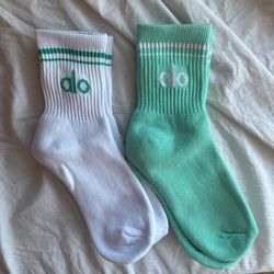 Alo Yoga Unisex Throwback Half Crew Socks 2 Pack White And Green