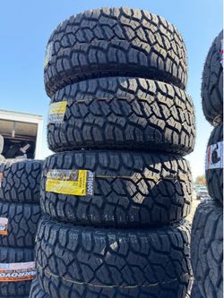 🚨🚘vendo set de llantas Lt 33x12.50 18 heaway tires R/T