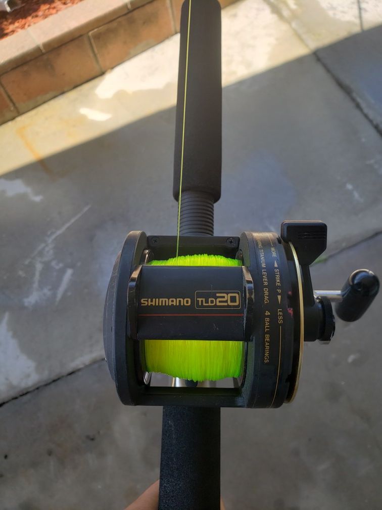 Shimano TLD 20 reel with fishing tackle unlimited 9' casting rod