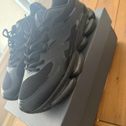 New Balance ABZORB 2000 Size 10