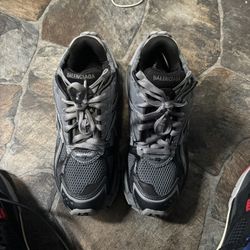 Black And Dark Grey Balenciaga Runners Size (9 )