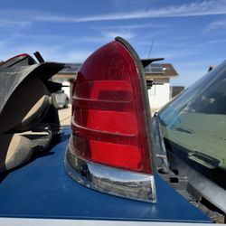CROWN VICTORIA GRAND MERCURY TAIL LIGHTS 