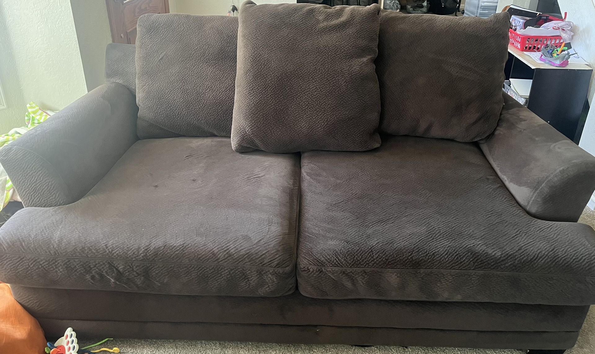 2- Piece Couch Set