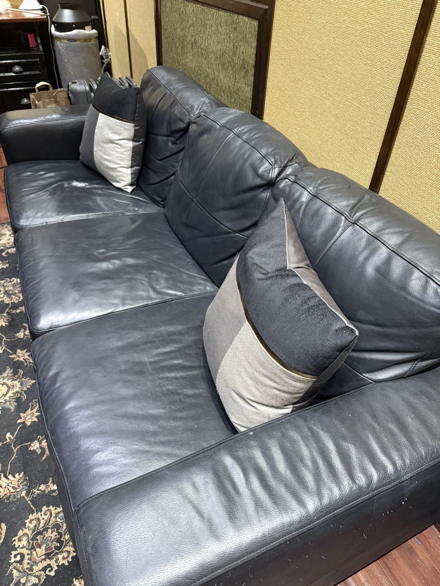 FINE LEATHER COUCH