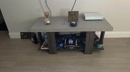Solid Wood coffee table $50.00