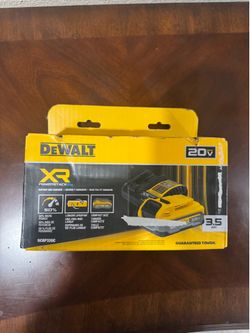 DEWALT 20V MAX XR POWERSTACK 3.5Ah BATTERY AND CHARGER COMBO