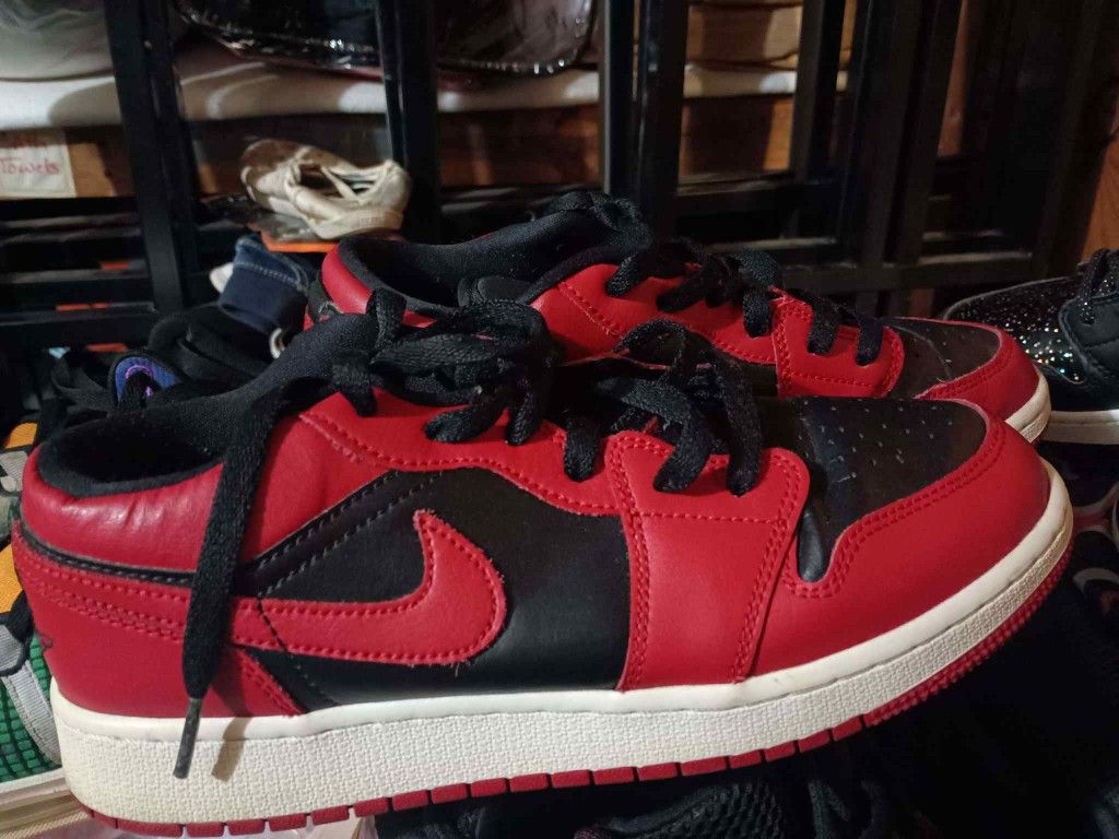 Nike/jordans