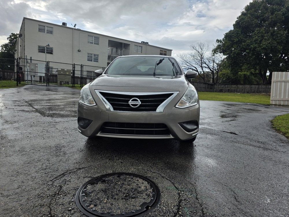 2016 Nissan Versa