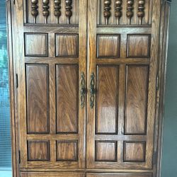Thomasville Armoire 