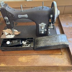 Antique Sewing Machine 