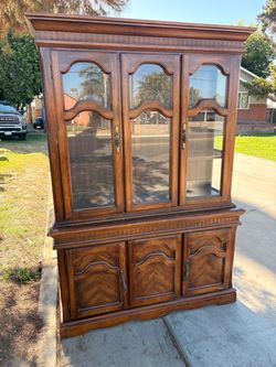 Glass cabinet