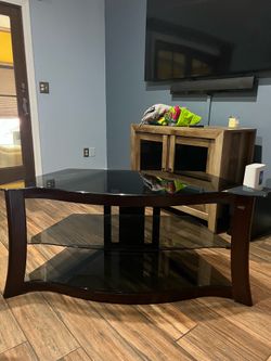 Bell’o glass table