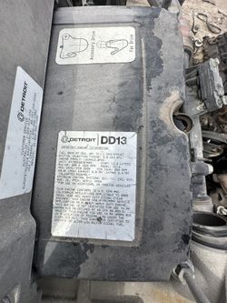 Dd13 Motor  411k Miles 