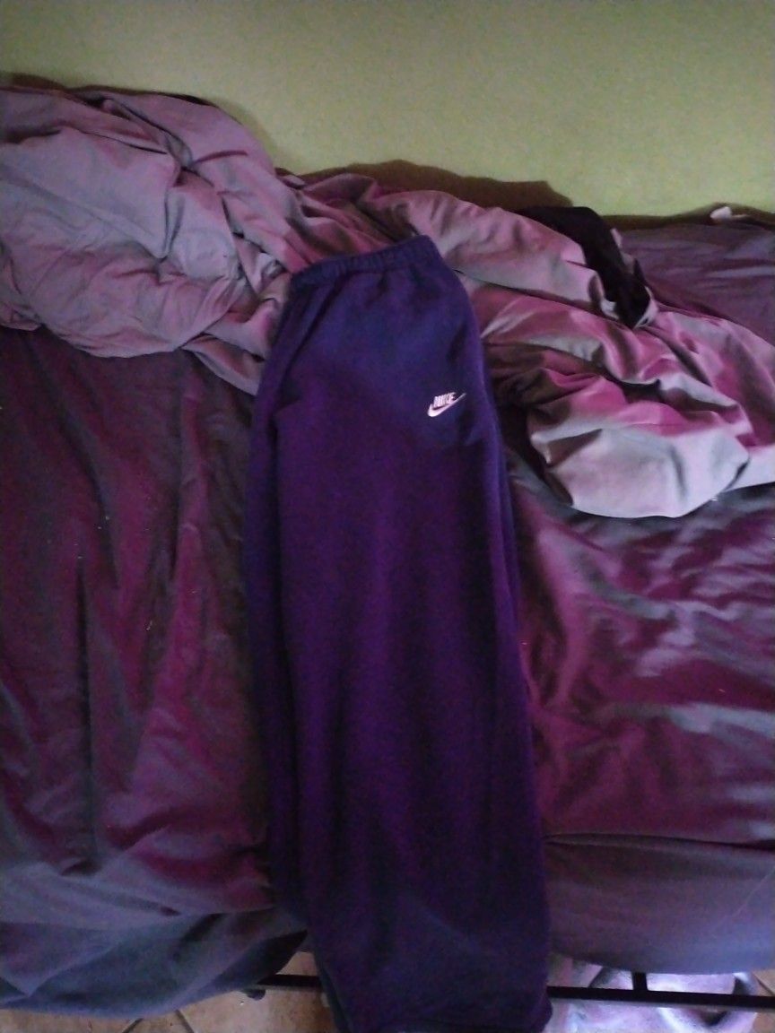 Nike Sweatspants
