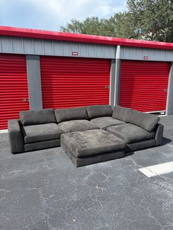 Cindy Crawford Sectional Couch - FREE DELIVERY