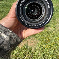Fujifilm XF 18-55mm f/2.8-4 R LM OIS Fujinon APS-C Lens for X-Mount, Black {58