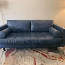 Article Sven Loveseat