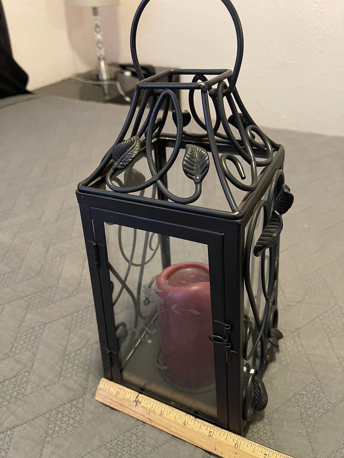 Excellent Condition Princes House Candle Holder for Sale in Los Angeles