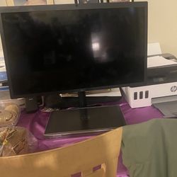 Lg ultrafine 5K 27”. Power cord missing