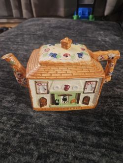 Occupied Japan Cottage Ware Maruhon Ceramic Tea Pot Cottagecore Hearth FirePlace