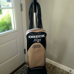 Oreck XL21 vacuum