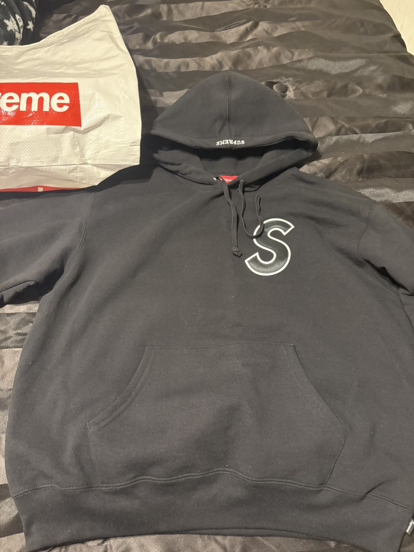 supreme hoodie