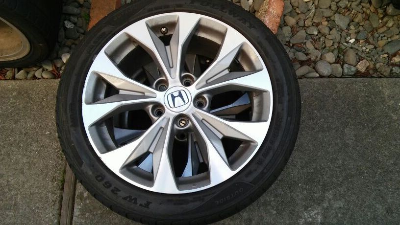 17 inch stock honda si wheels from a 2012 honda civic si