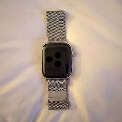 Apple Watch Series 5 40mm Silver Stainless Steel + Silver Milanese Loop