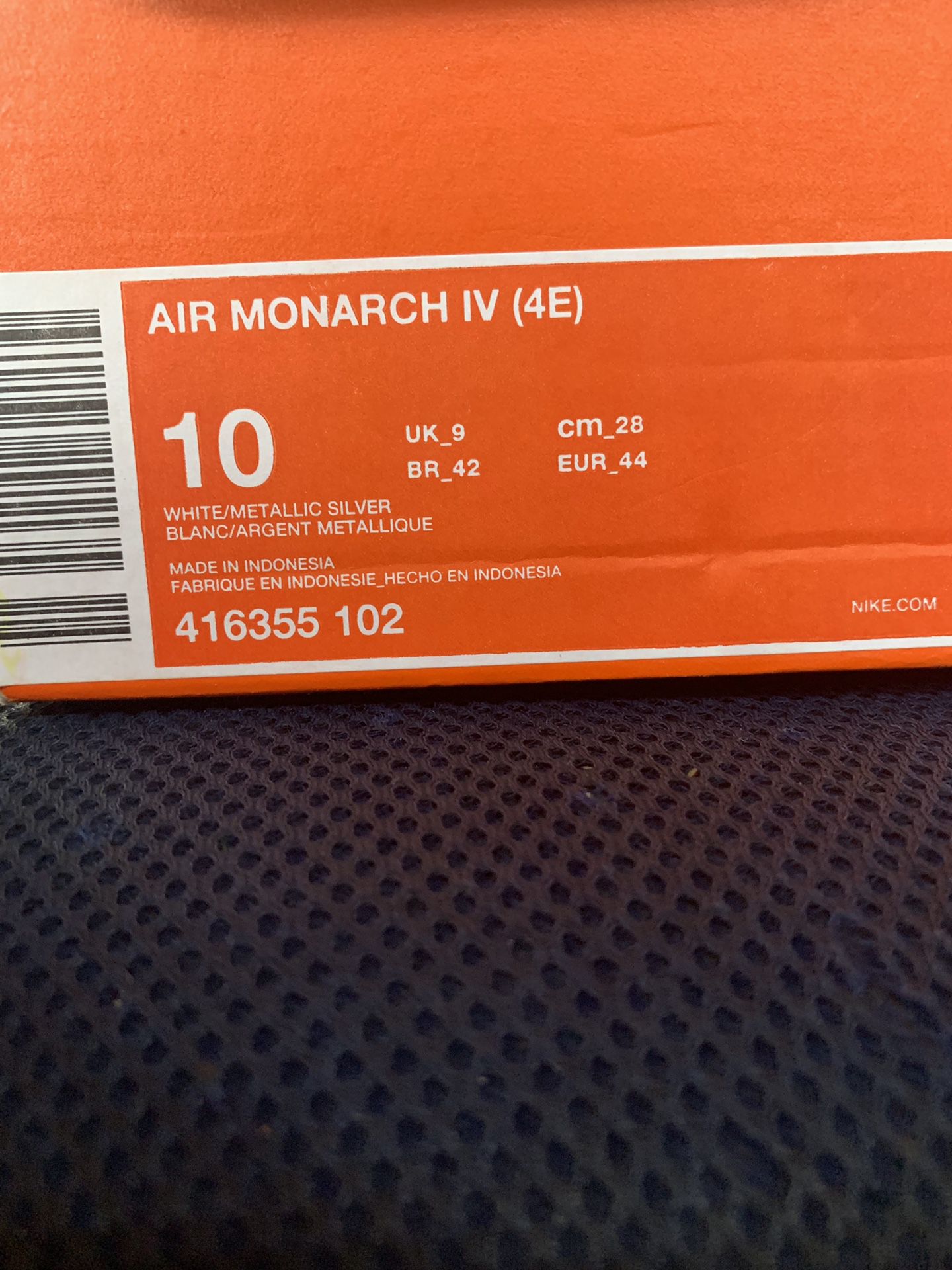 Nike air monarch IV