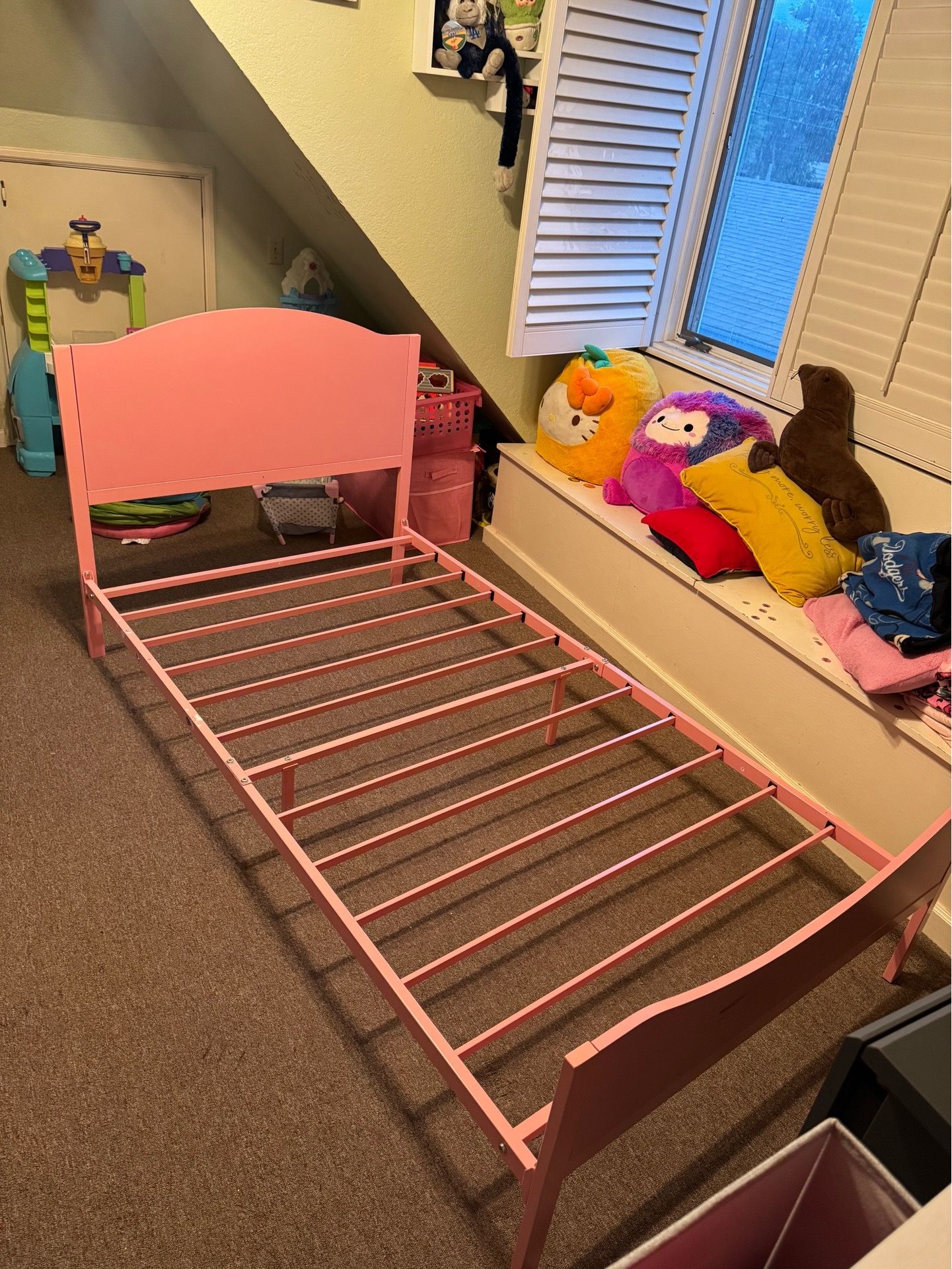 Girl’s Twin Bed Frame with Headboard