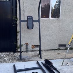 Pull Up Bar And Ab Exercise Machine