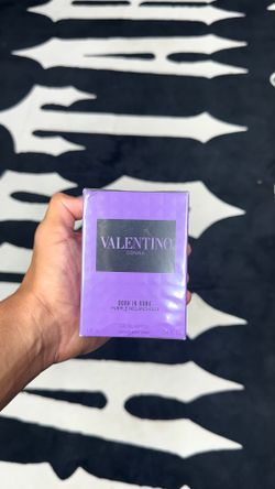 Valentino Donna Purple Melancholia Perfume