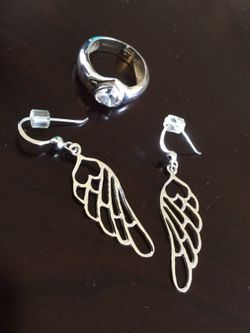 Sterling Silver Jewelry 💙💍 Beautiful Angel wing earrings & Silver Hart Ring / ring size #5 🦋