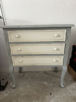 Antique Style Dresser Furniture