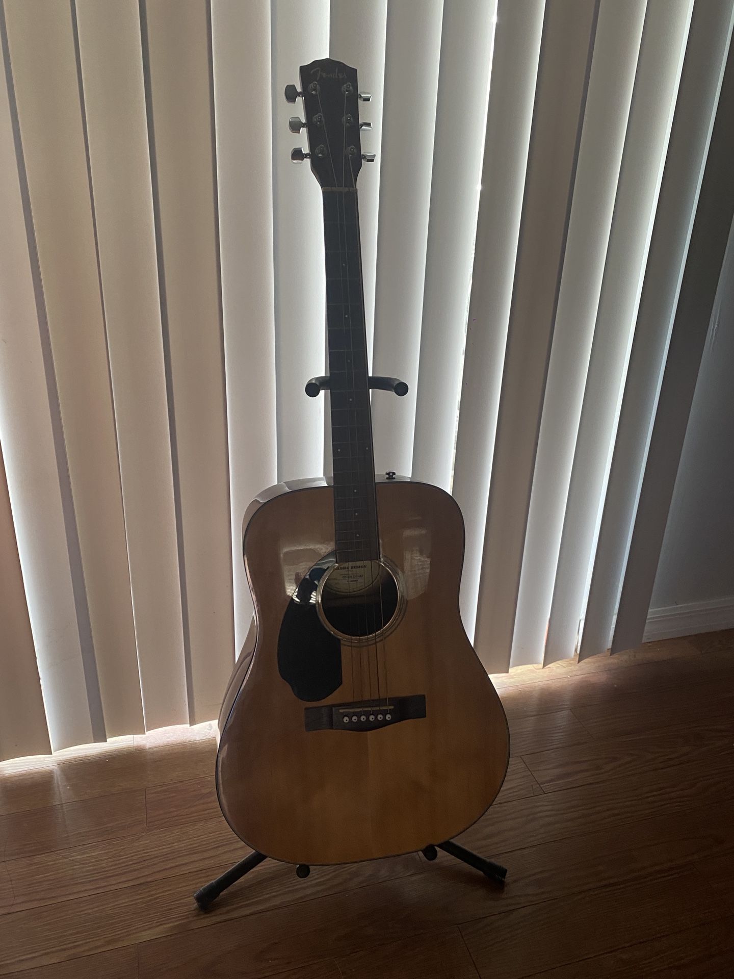 Left Hand Fender Guitar CD-60S and Guitar Stand