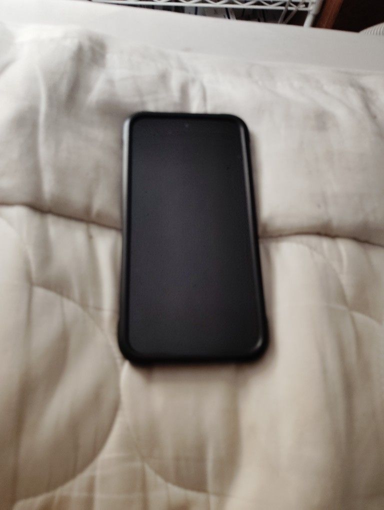Selling My Samsung s 23 +