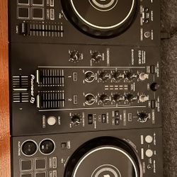 Pioneer DDJ-400 Controller