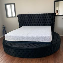 $1499 Brand New King Bed Frame With Mattress (read description below)