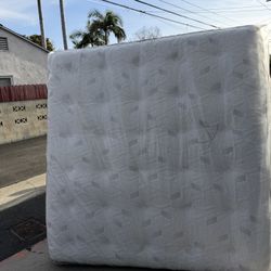 King Size Eastern Euro King Koil Intimate Luxury Firm Trimline Button Top Pillow Stearns & Foster Reserve Luxury Aireloom Kluft Beautyrest Black Purpl