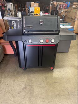 Bbq grill gas propane Weber color matte black