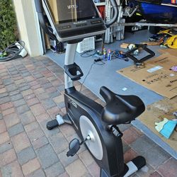 VU29 NordicTrack Exercise Bike