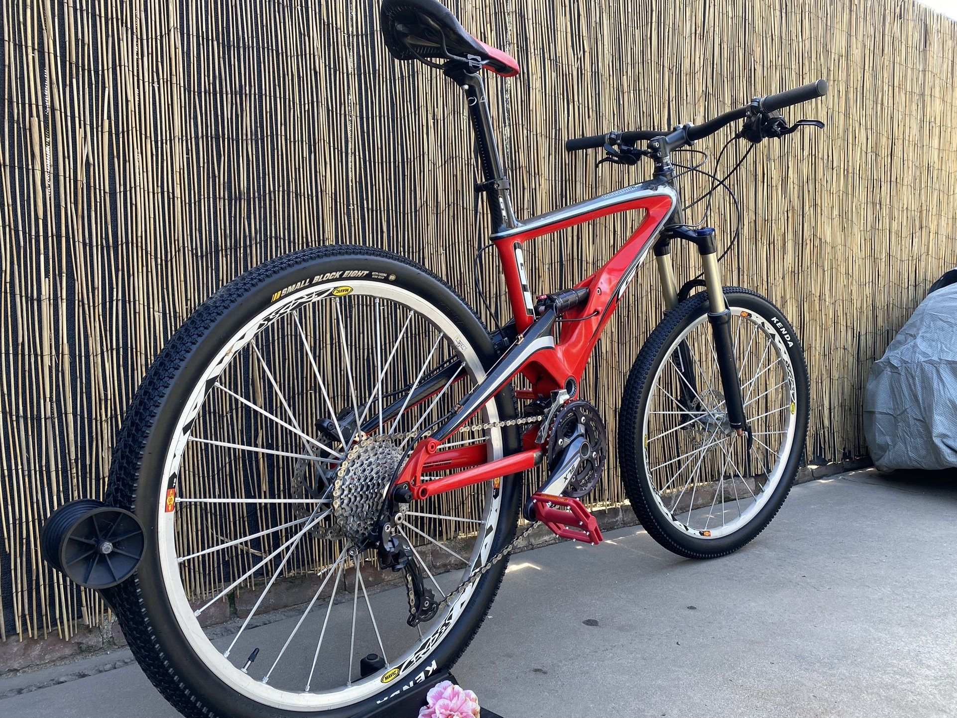 Full Carbon GT Marathon Expert for Sale in Santa Ana, CA - OfferUp